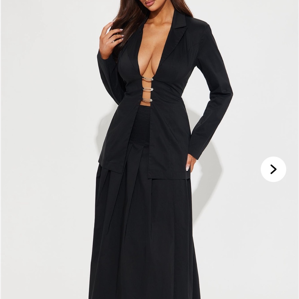 Fashion Nova Elegant Black A-Line Skirt and blazer 2 piece  set